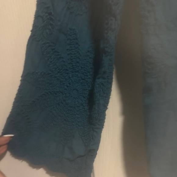 Solitaire Teal Lace Blouse - Picture 4 of 5
